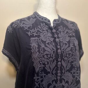 Johnny Was Embroidered Short Sleeve Tunic Size Small blue